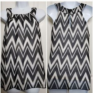 Women's Sleeveless BLK/WHT Tunic by iZ